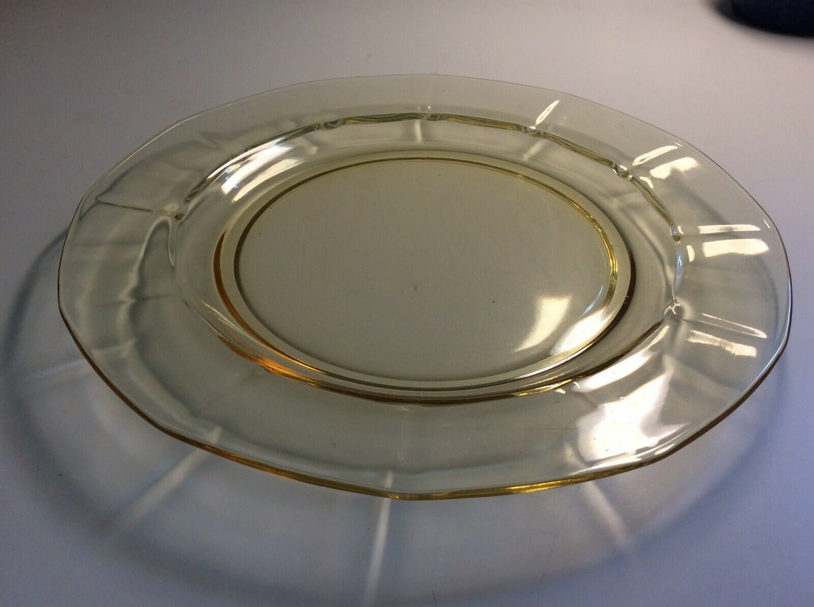 Vintage Fostoria Topaz Yellow Glass 8 5/8” Luncheon Plate Fairfax Pattern
